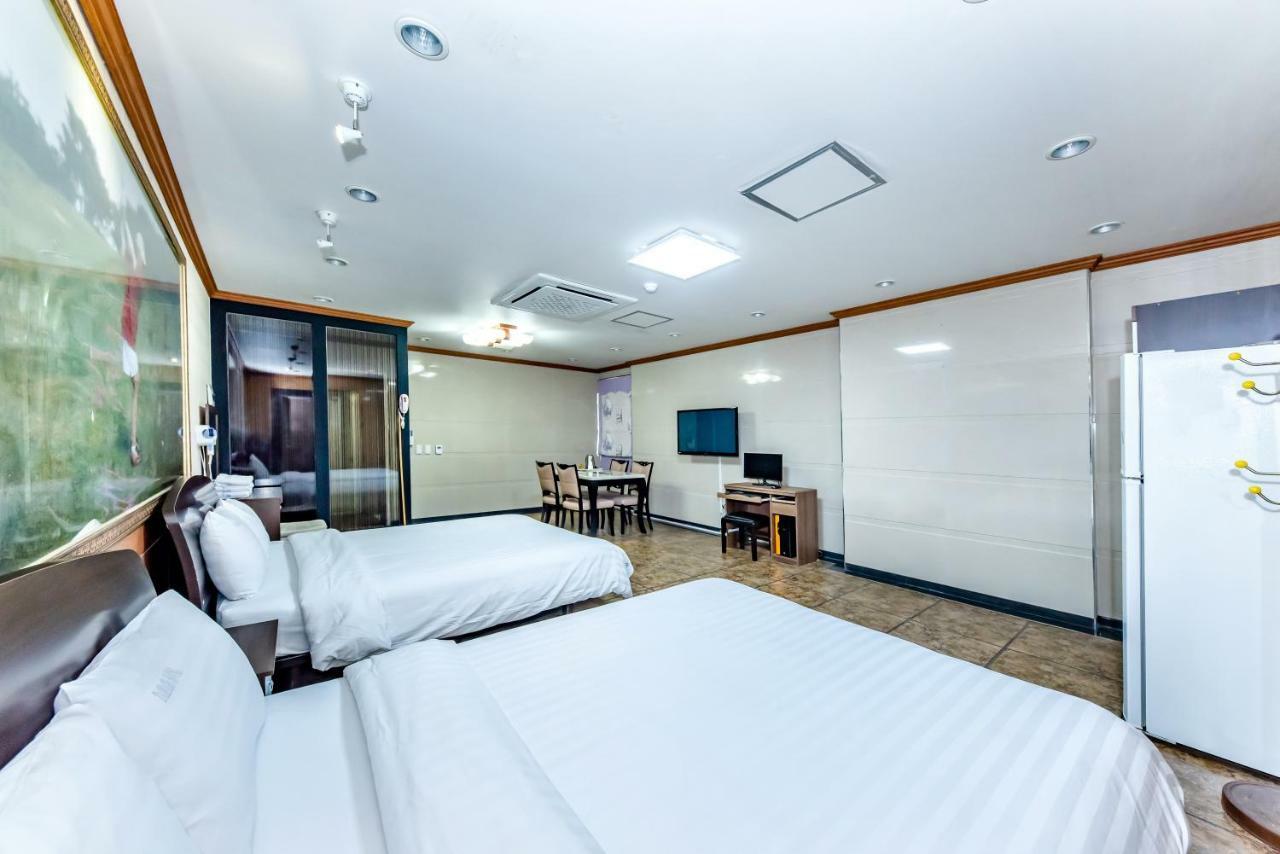 Tamragio Residence Hotel เมืองเชจู ภายนอก รูปภาพ