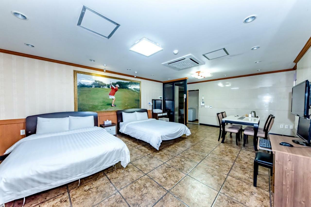 Tamragio Residence Hotel เมืองเชจู ภายนอก รูปภาพ