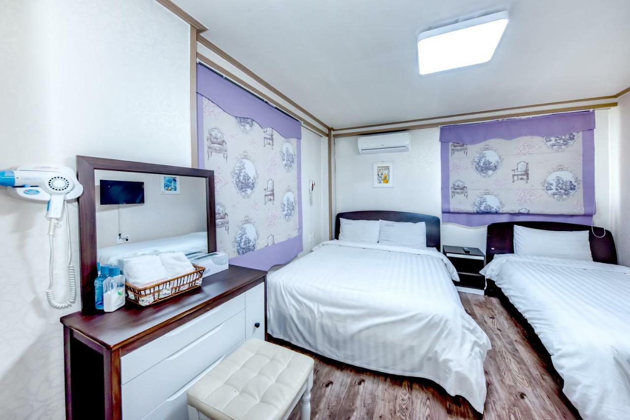 Tamragio Residence Hotel เมืองเชจู ภายนอก รูปภาพ